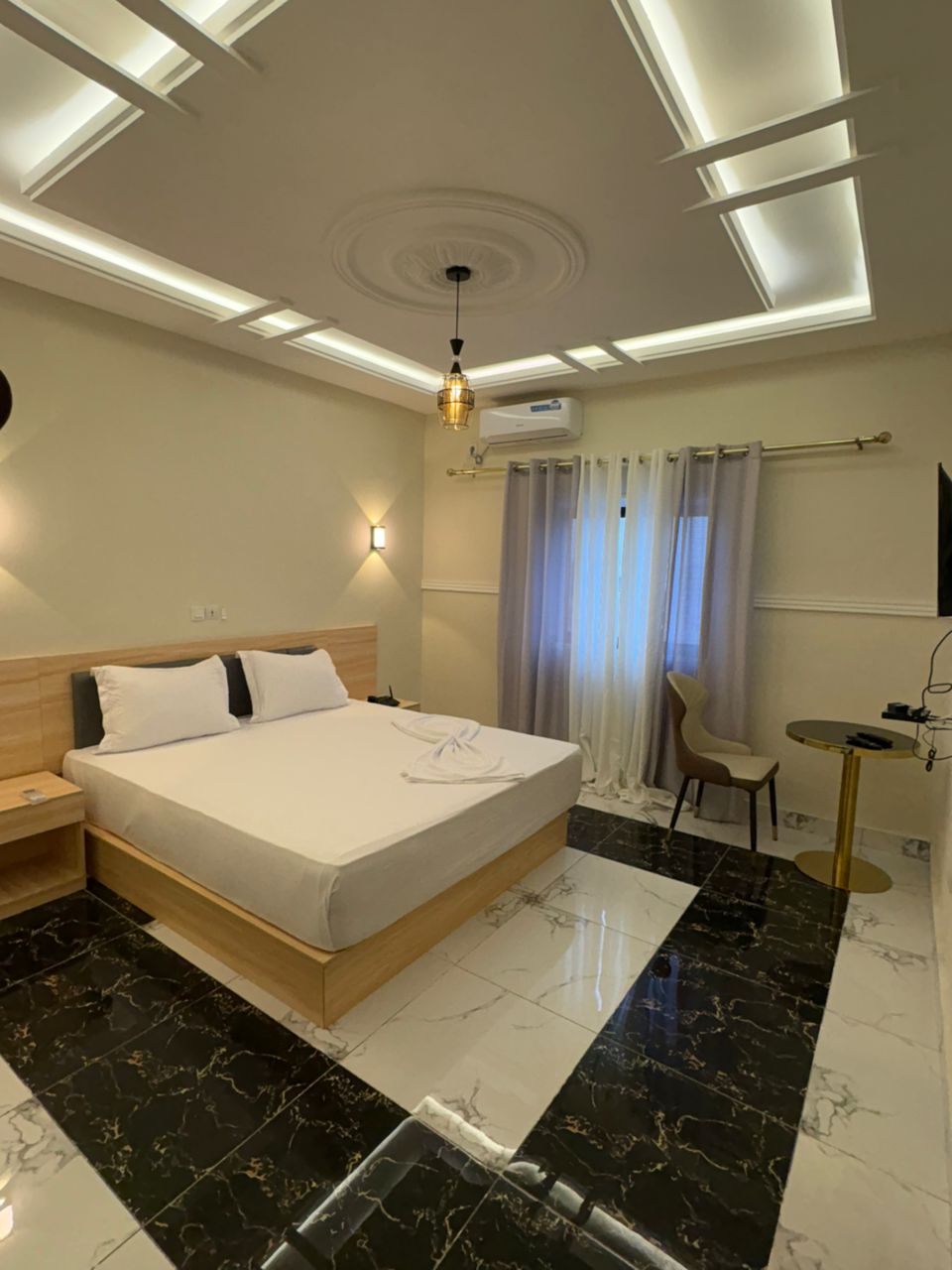 Luxurious Suite